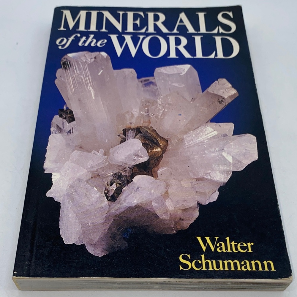 Minerals of the World Book by Walter Schumann
